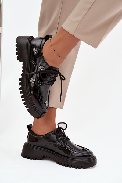 Lakované kožené dámské polobotky s přezkami Artiker 57C0333 Černé