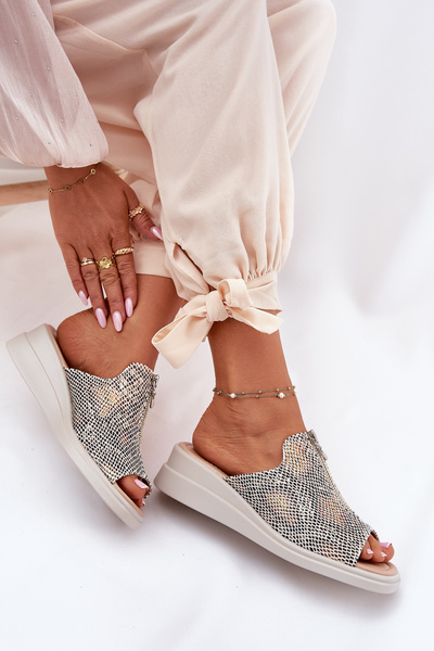 Dámské sandály na klínu se zipem zvířecí vzor béžové Irriva