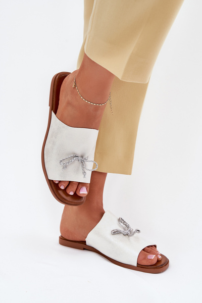 Dámské sandály na plochém podpatku se zdobeným vázáním stříbrné Norela