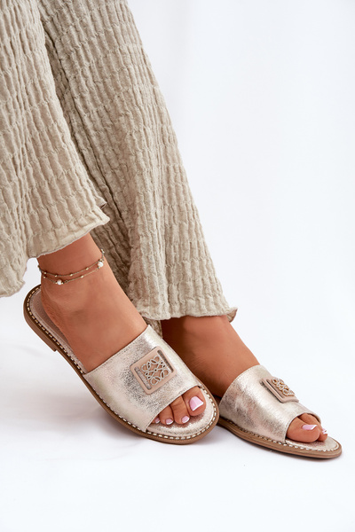 Dámské Sandály Na Plochém Podpatku S Ozdobou KV51-089 Zlaté