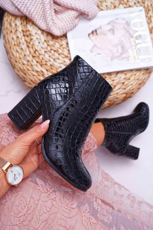 Dámské kotníkové boty černé zateplené Crocodil