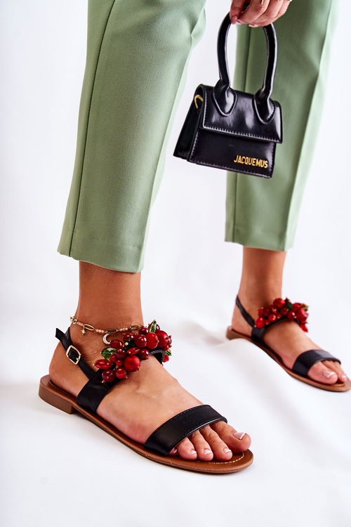 Módne sandále s korálkami čiernymi hally