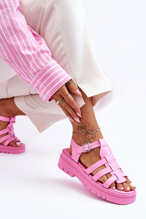 Kožené ploché sandále s ružovými pruhmi