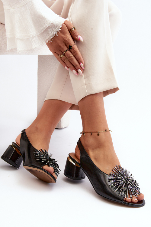 Kožené sandále na trojuholníkovej päte Laura Messi 2595 hnedá