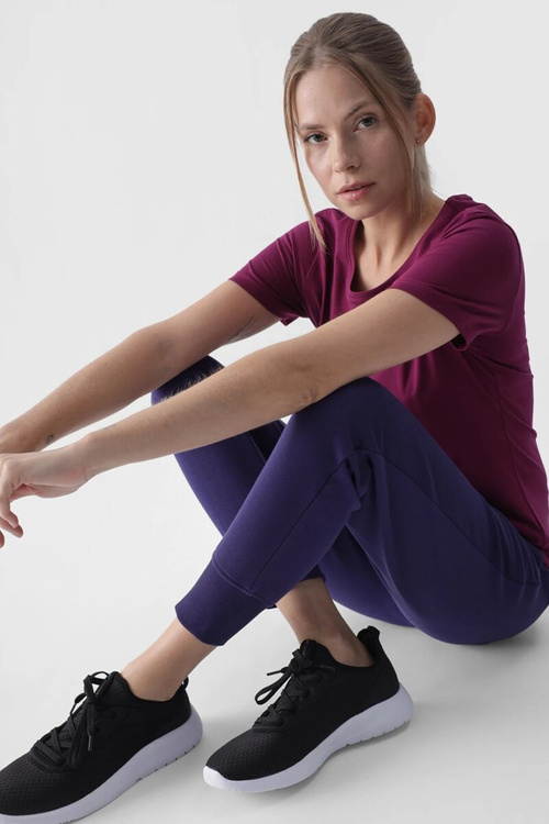 Dámske Hladké Tričko S Logom Fialové 4F 4FWMM00TTSHF1845-51S