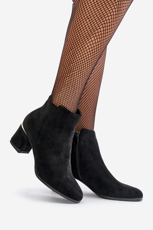 Eko semišové členkové topánky na podpätku so zipsom čierne Sairis