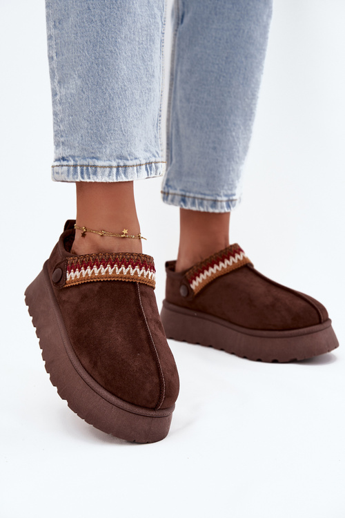 Dámské zimní boty nízké s pohyblivým páskem a výšivkou na platformě čokoládové Lyrisse