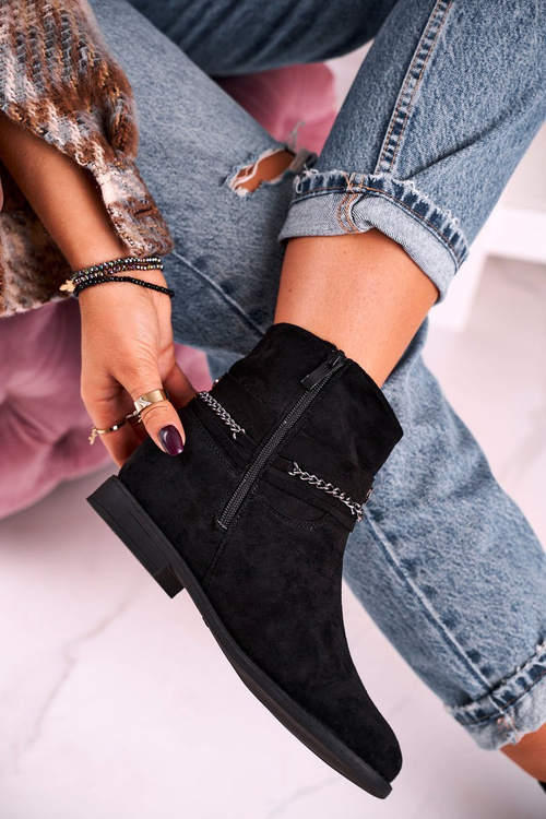 Black Eliza Suede Boots s reťazou