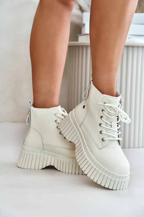 Zateplené Kožené Čižmy Na Masívnej Podošve Svetlo Béžové GOE OO2N4127