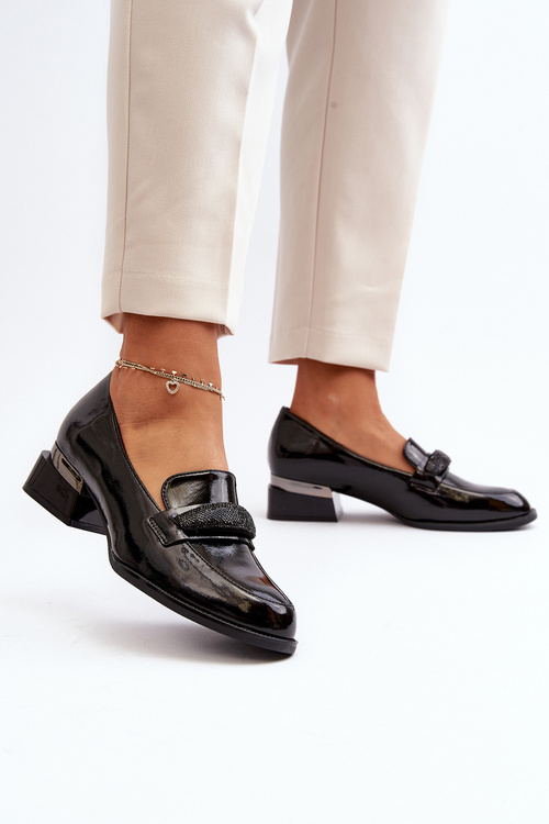 Dámské lakované polobotky na nízkém podpatku béžové Marilni