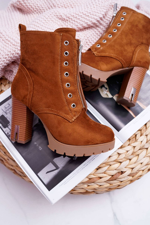 Dámske topánky na príspevku, dekoratívne posuvné semišové ťavy Imagine