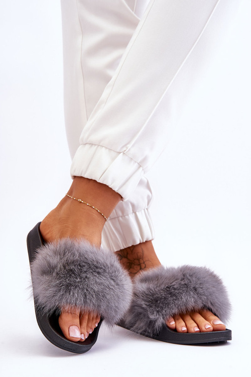 Dámske gumové žabky so sivou luxusnou kožušinou