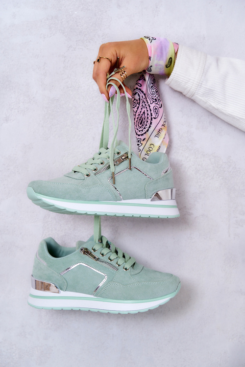 Suede Sports Shoes na svetlozelenej platforme Riverside