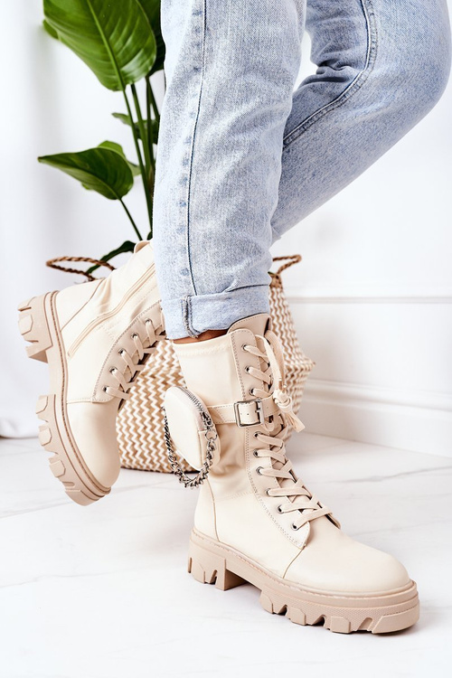 Izolované tašky s obličkou béžovou béžou Pozri sa na mňa