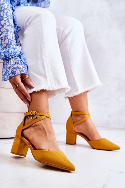 Dámske čerpadlá na stĺpiku v Spitz Yellow Cosmo