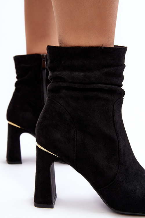 Dámské kotníkové botky se sloupkovou podrážkou a sešitým svrškem černé Phaga