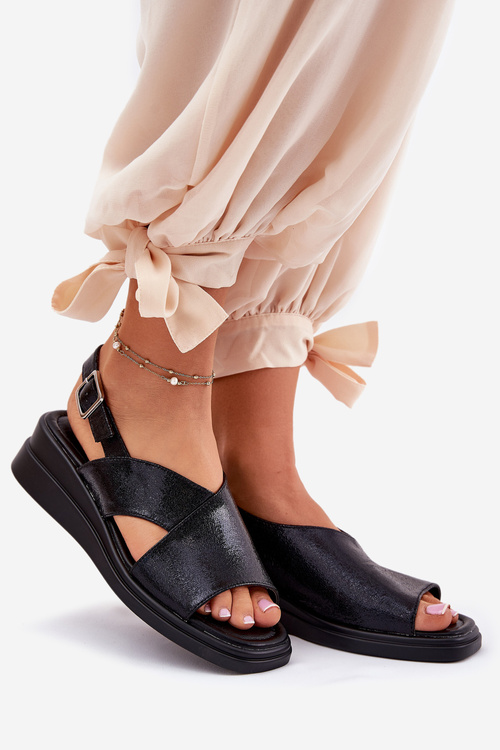 Lakovane Dámske Sandále Na Klíne Z Eko Kože Čierne Quilara