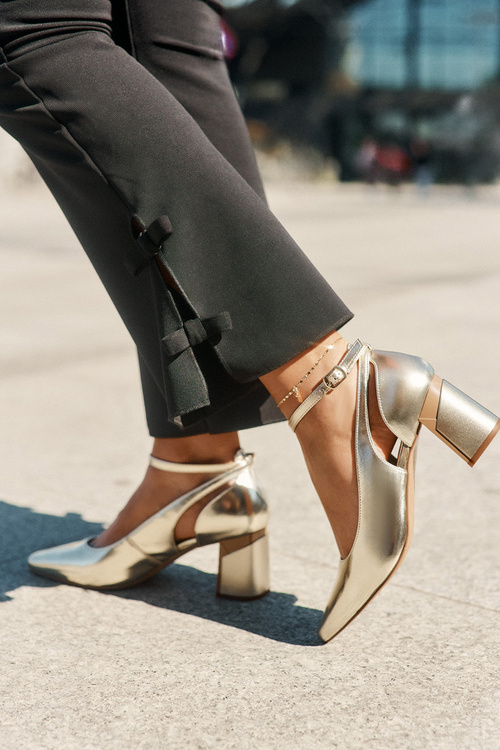 Kožené Lodičky Na Podpatku Maciejka K6816-25 Zlaté