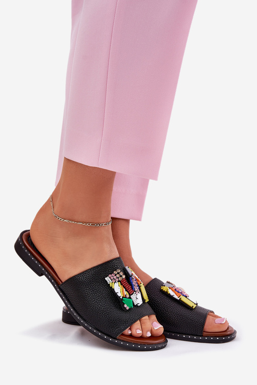 Dámské sandály na plochém podpatku s ozdobou černé Clelione