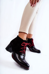 Dámske topánky na čiernom príspevku s nízkym Ebba