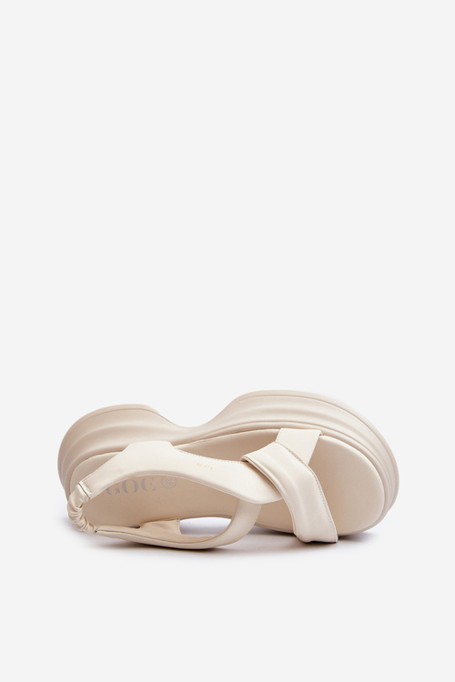 Dámske Kožené Sandále na Masívnej Podešve Svetlo Bežové GOE NN2N4105