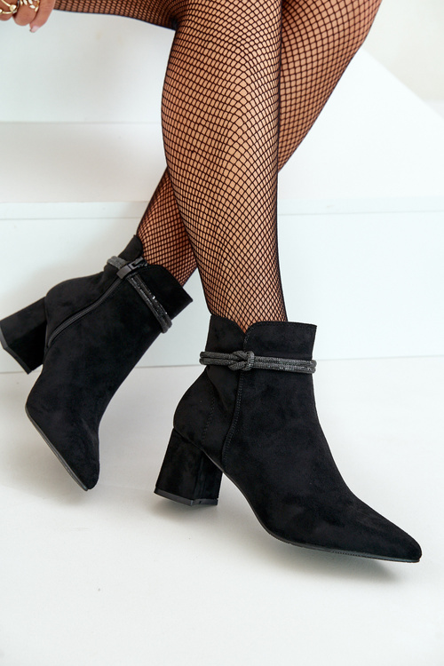 Dámské botky z eko semiše na podpatku se špičatými špičkami černé Terivannes