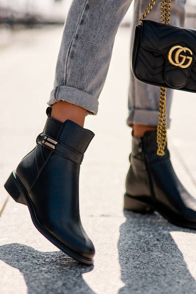 Kožené Dámské Boty S Pásky Černé Minks