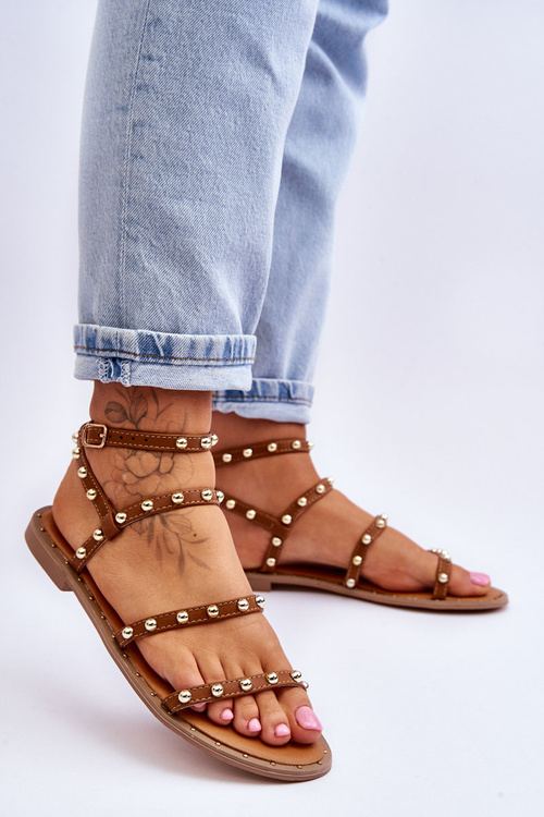 Dámske sandále s dekoratívnymi cvočkami hnedá Dorothy