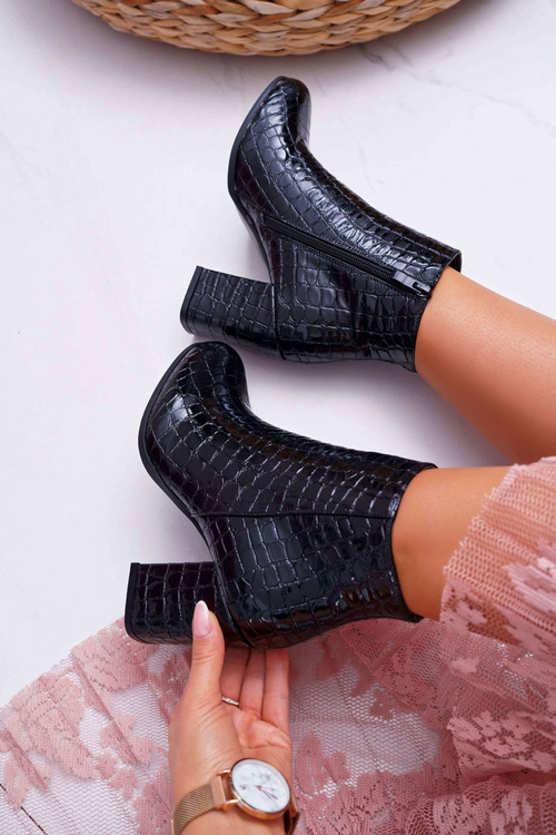 Dámské kotníkové boty černé zateplené Crocodil