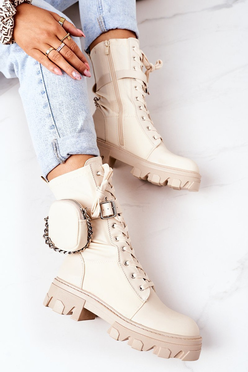 Izolované tašky s obličkou béžovou béžou Pozri sa na mňa