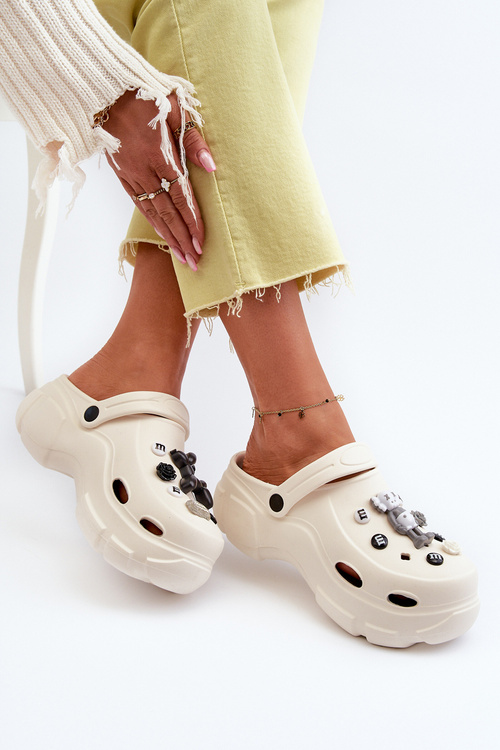 Dámské lehké pěnové pantofle na masivní podrážce bílé Matirra