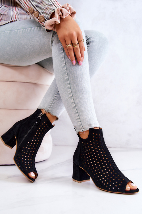 Kožené prolamované boty Maciejka 05420-43 Černá