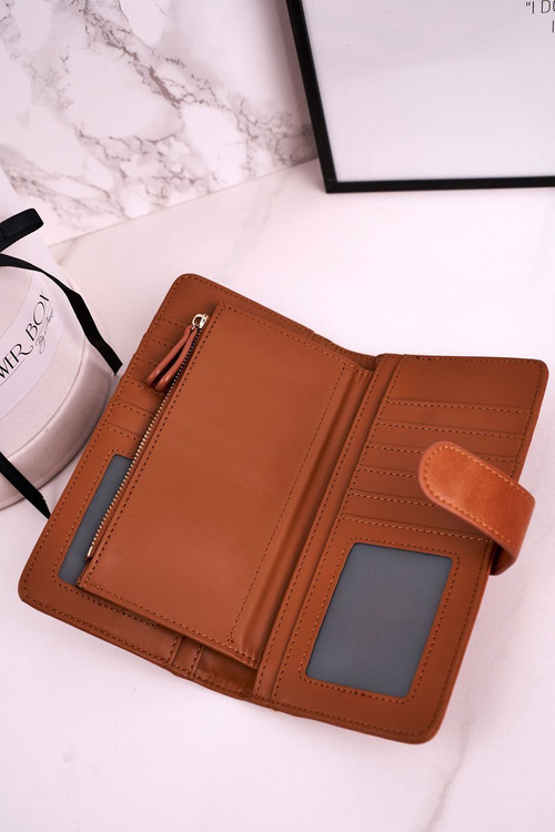 Veľká dámska peňaženka s ďalším miestom pre hnedé karty