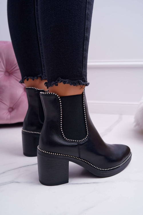 Dámske vysoké podpätky s čiernymi rytmickými kamienkami