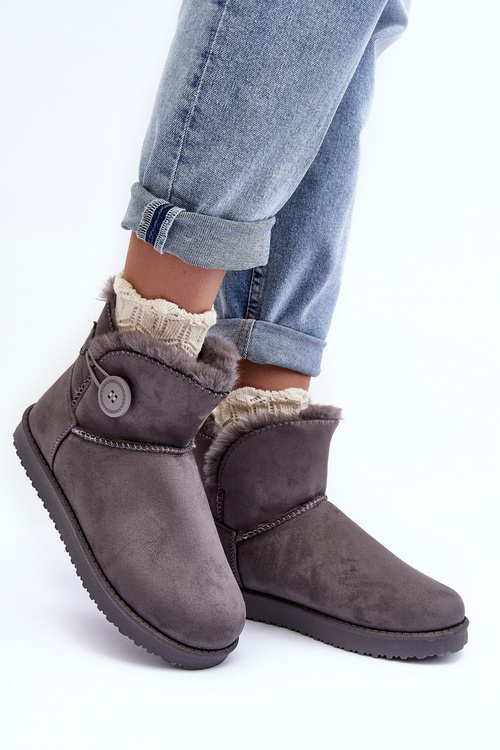 Izolované dámske snehové topánky s dekoráciou šedý sirol