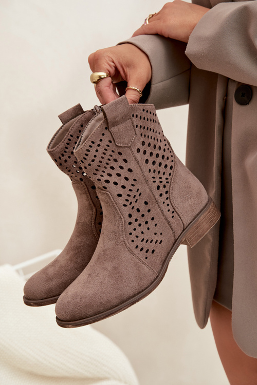 Ažurové dámské kotníkové boty na nízkém podpatku tmavě béžové Amisna