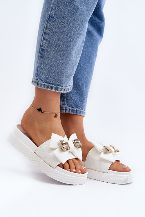 Dámske žabky s mašľou a plyšovým medveďom biele Katterina