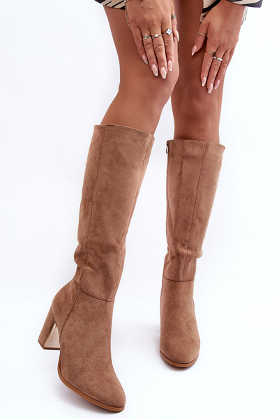 Kozáky pred kolenom na semišovom stĺpe Dark Beige Killita