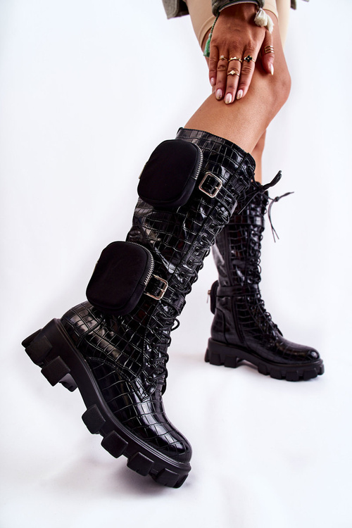 Izolované Kozačky S Kabelkami A Zvířecím Vzorem Černé Military