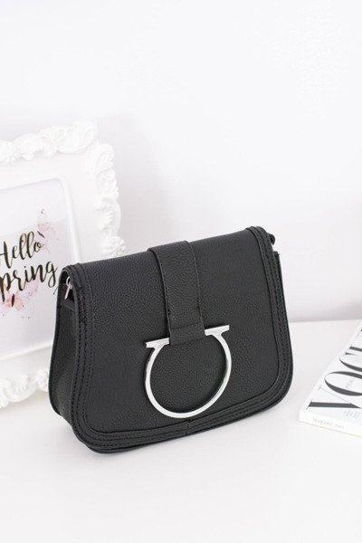 Dámska čierna elegantná taška Messenger