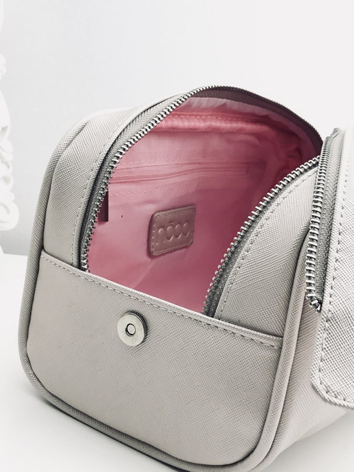 Nobo béžový kozmetičko