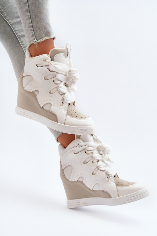 Dámske tenisky na klinu biele Leoppa