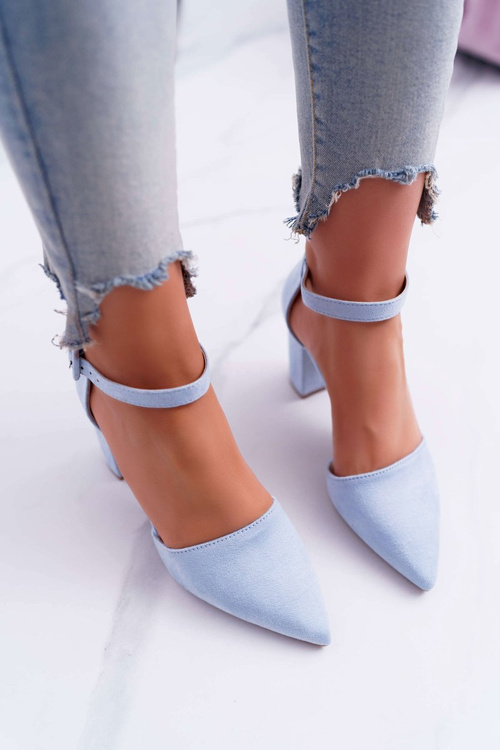 Dámske pumpy na modrom pilieri madamstyle