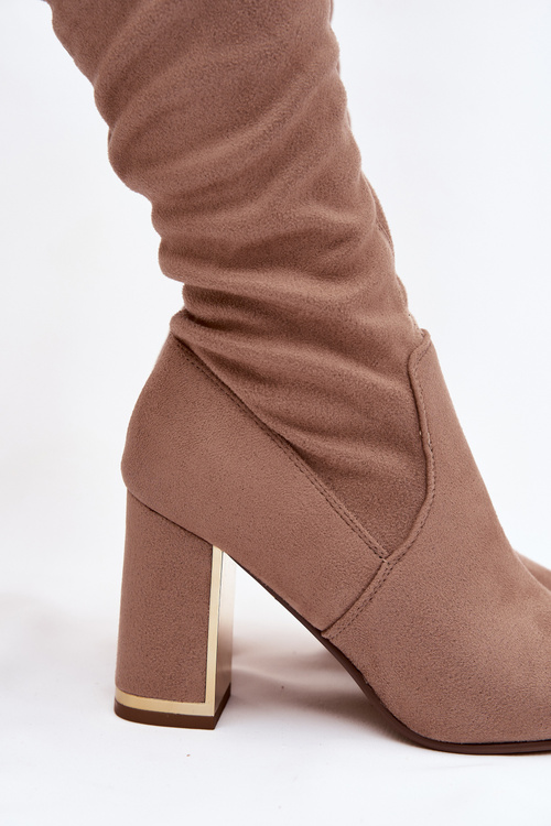 Dámske čižmy z eko semišu nad koleno na podpätku tmavobéžové Thamine