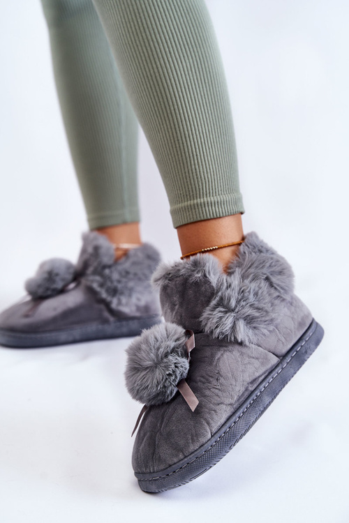 Dámska vložená kožušina papaci s pompom šedou noemi