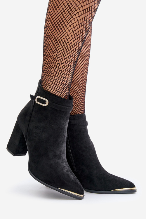 Zateplené dámske členkové topánky s špicatými prstami na podpätku čierne Laoreina