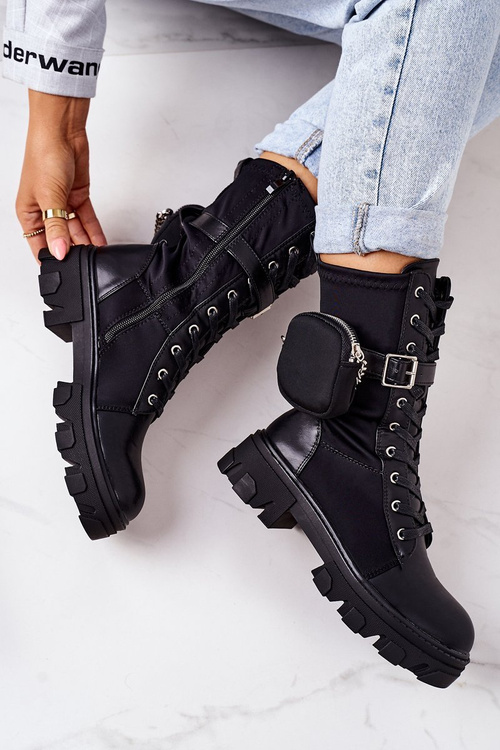 Izolované tašky s obličkovým čiernym pohľadom na mňa