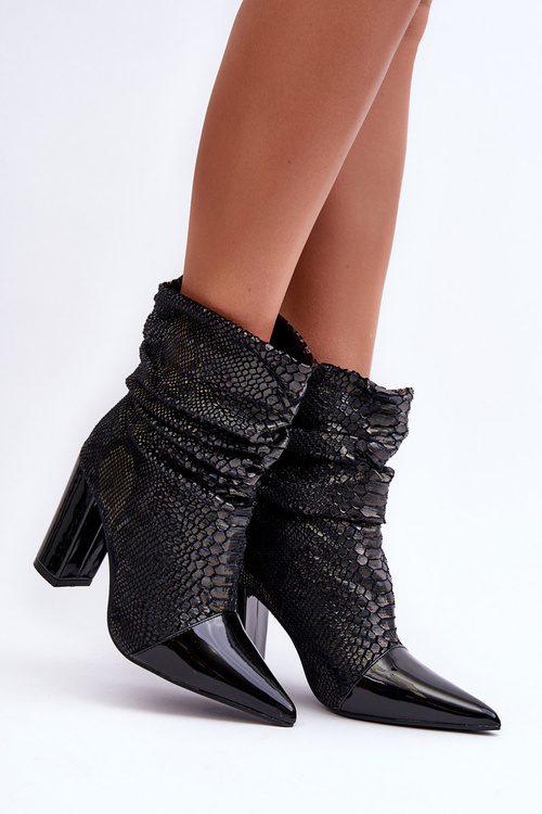 Čierna Casima jej jej herila