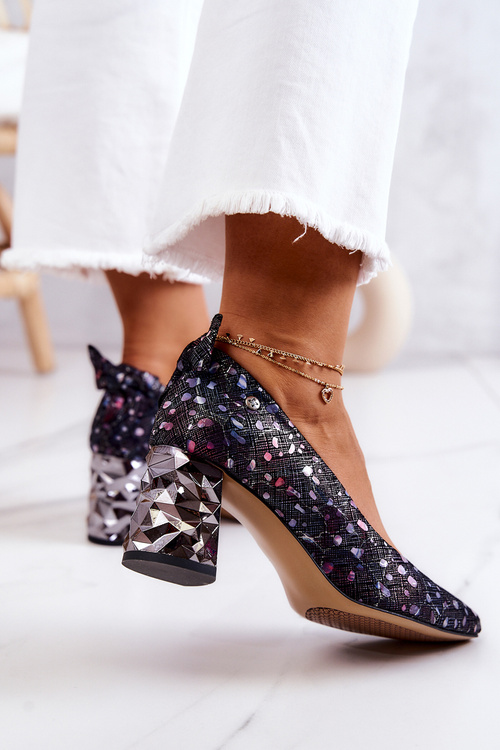 Kožené lodičky na tyči Maciejka 05334-15 námořnická modř