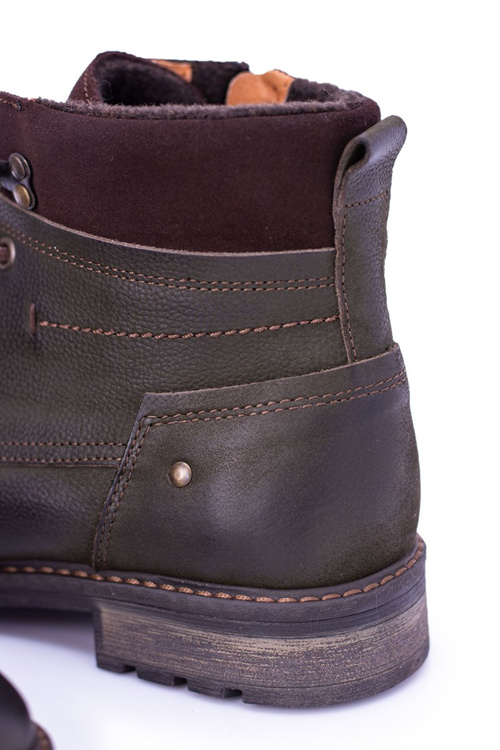 Neex olivové kožené izolované pánske topánky